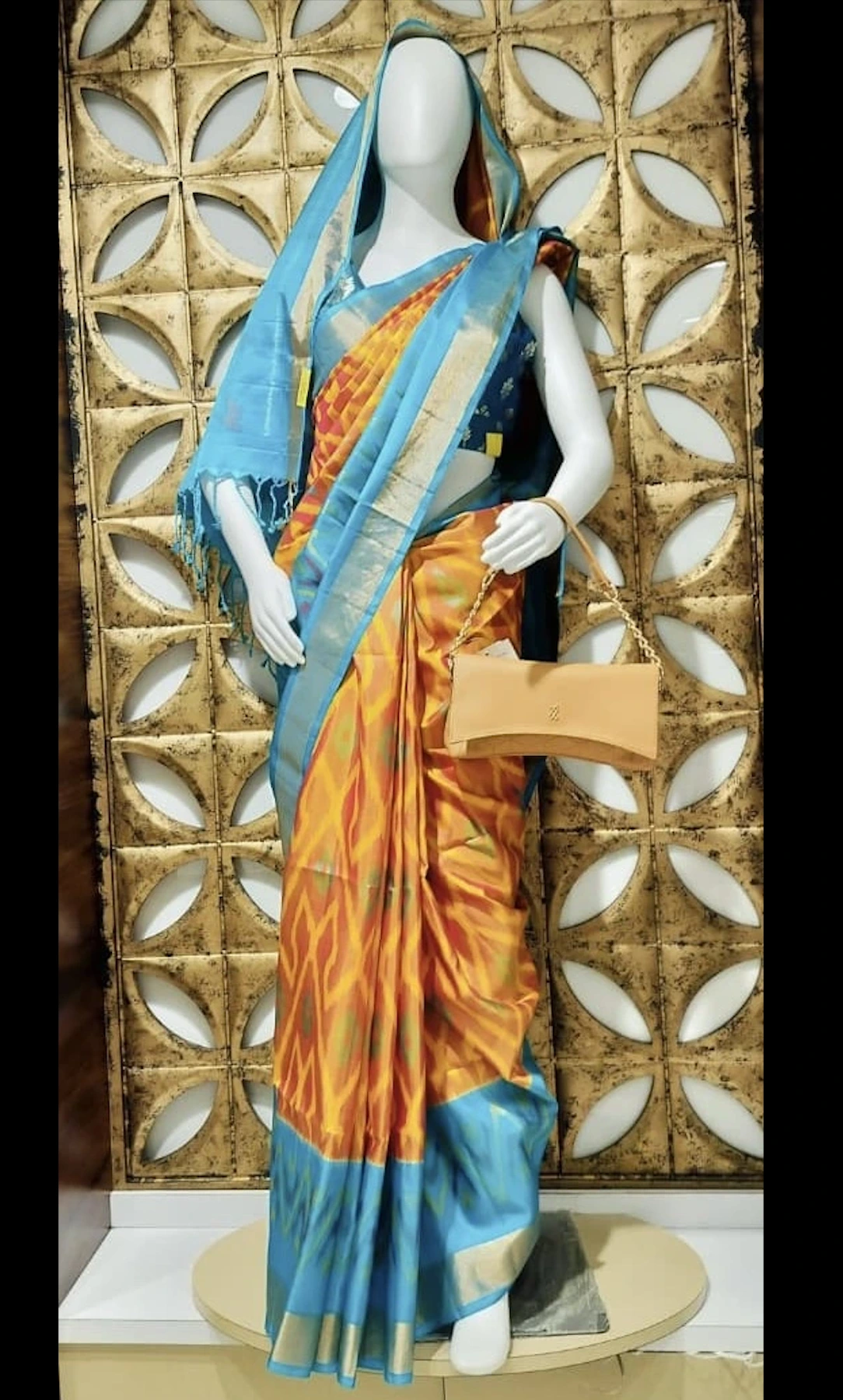 Discover premium sarees, handloom sarees, kurtis and ladies wear at MOHOTSAV – the trusted women’s clothing store in Angul, Odisha.

